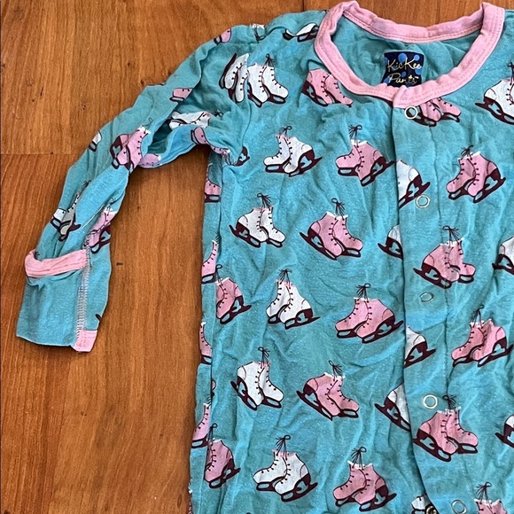 Kickee Pants Blue and Pink ice skates Kids Footie - Picture 4 of 10